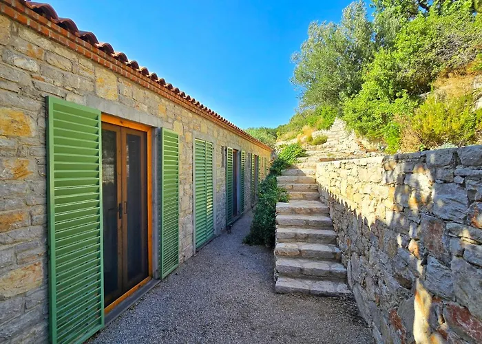 Vila Uzun Ev - Architectural Gem - Contemporary Rustic With Stunning Valley View *